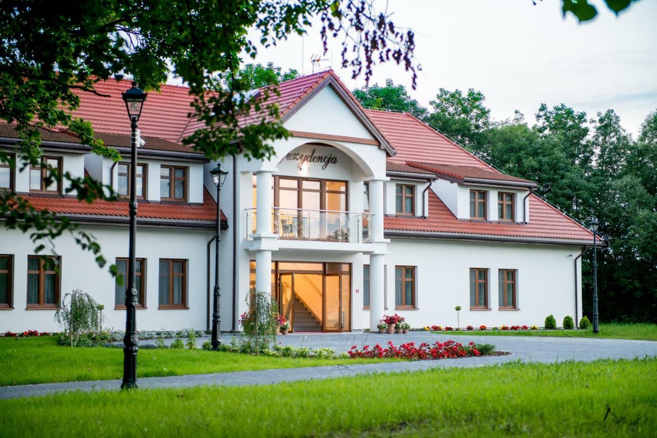 Rezydencja Dwor Polski Belchatow Luaran gambar